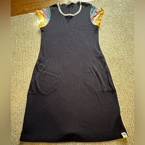 Women’s xs Splendid Gray Malin navy blue dress with striped sleeves and pockets